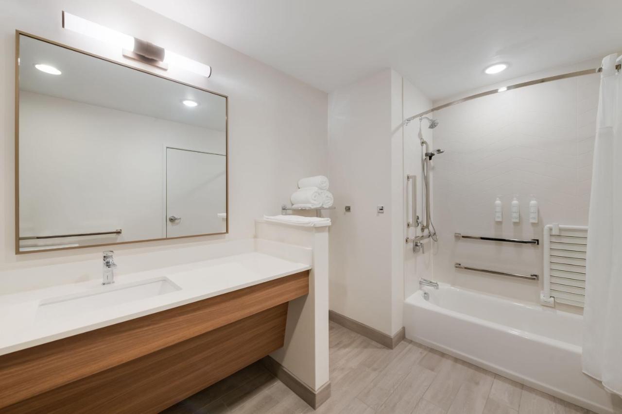 Fairfield By Marriott Inn & Suites Virginia Beach Town Center מראה חיצוני תמונה